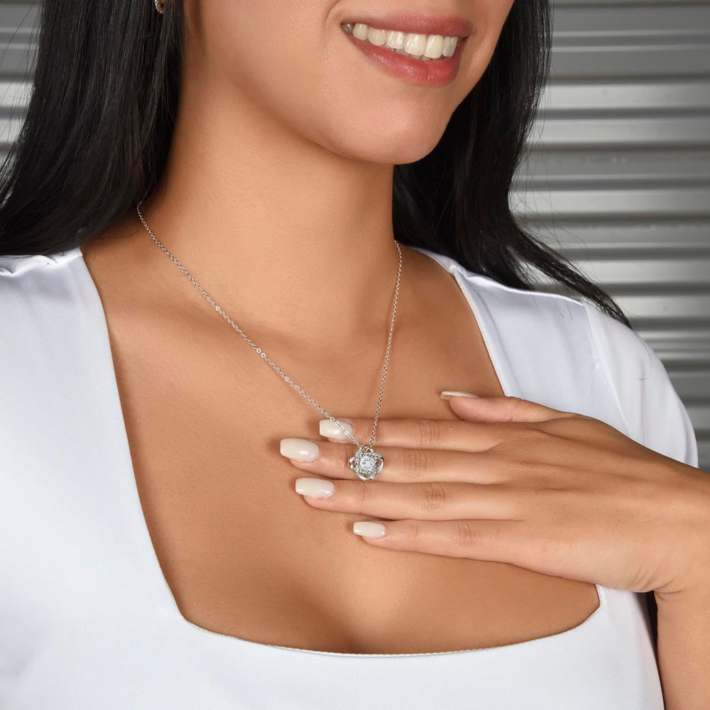 To My Sister – Squeezed Love Knot – Necklace Gift Set