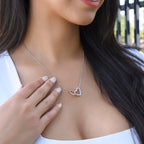 To My Sister – Bond – Interlocking Necklace Gift Set